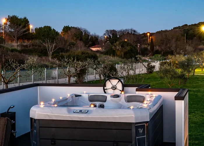 Apartment Floating House - Aria Pula