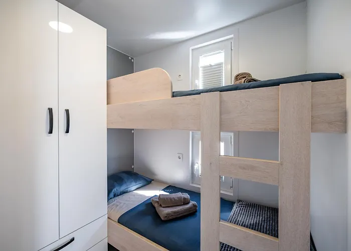 Floating House - Aria Apartment Pula